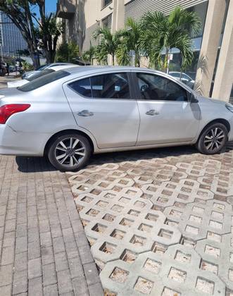 NISSAN VERSA 1.6 16V FLEXSTART V-DRIVE PREMIUM XTRONIC